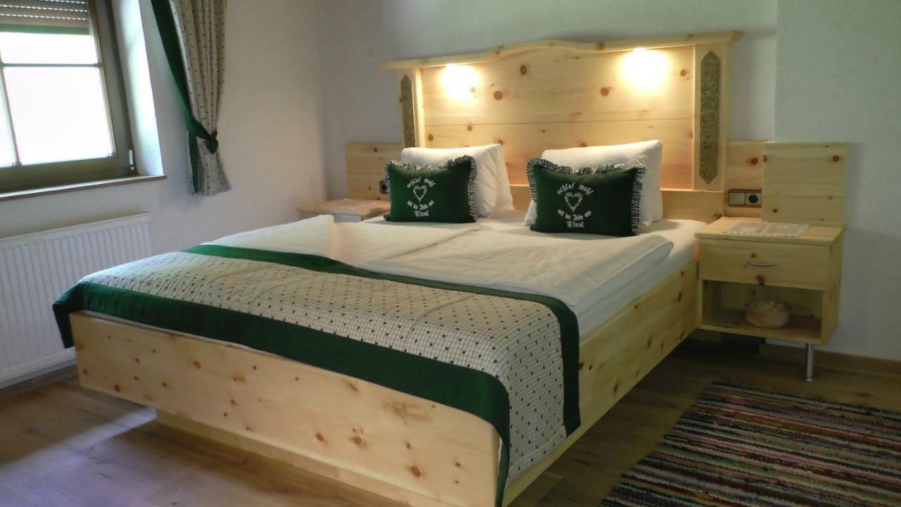 Saxerhof Appartement Schmirn Buitenkant foto