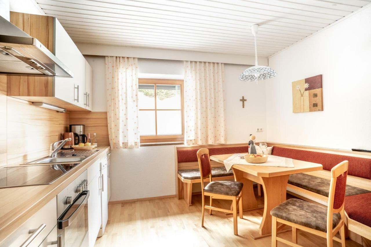 Saxerhof Appartement Schmirn Buitenkant foto