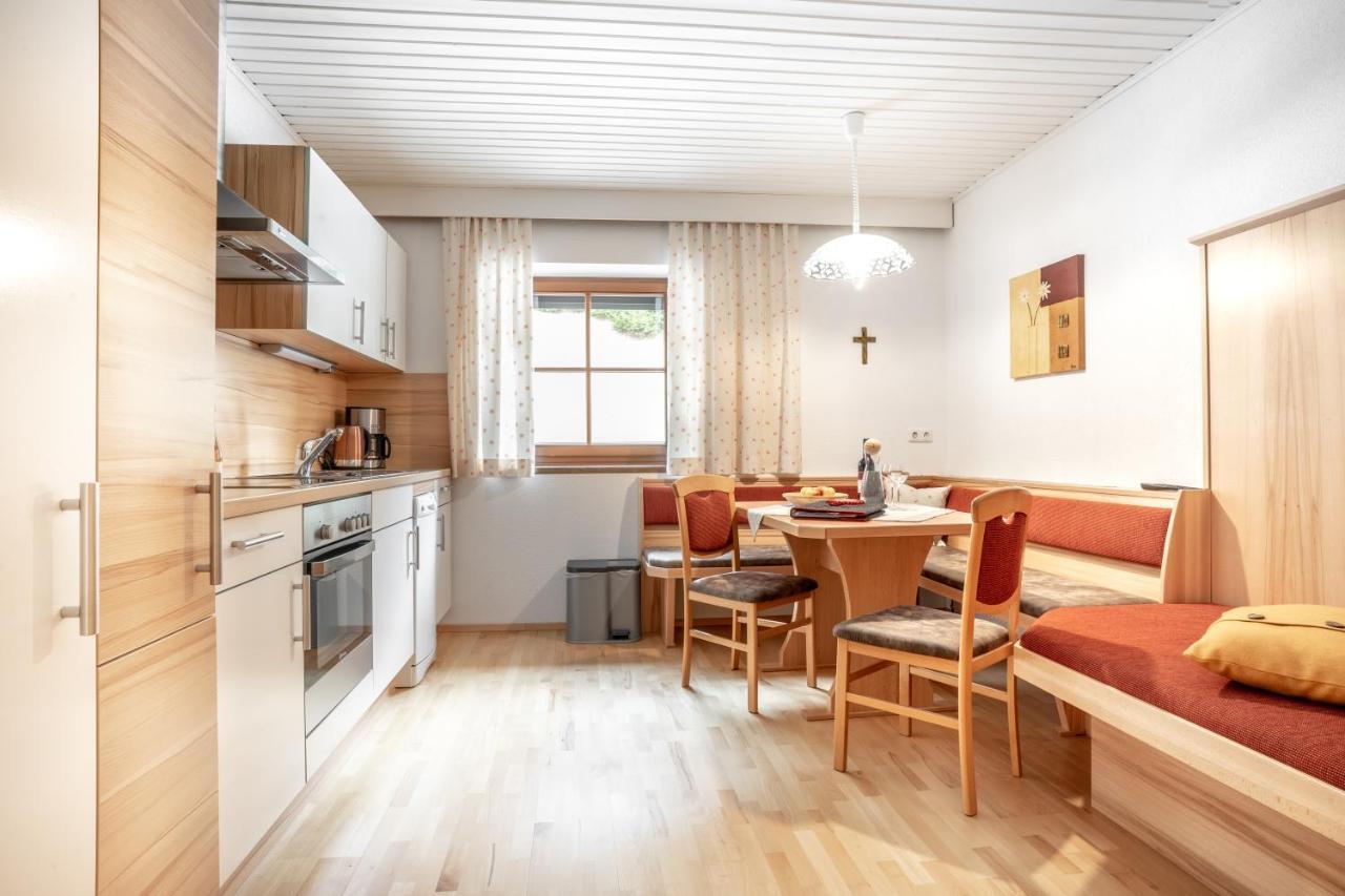 Saxerhof Appartement Schmirn Buitenkant foto